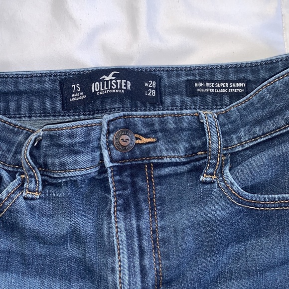 Hollister High Rise Super Skinny Jeans, Size 7 Short - Picture 3 of 4